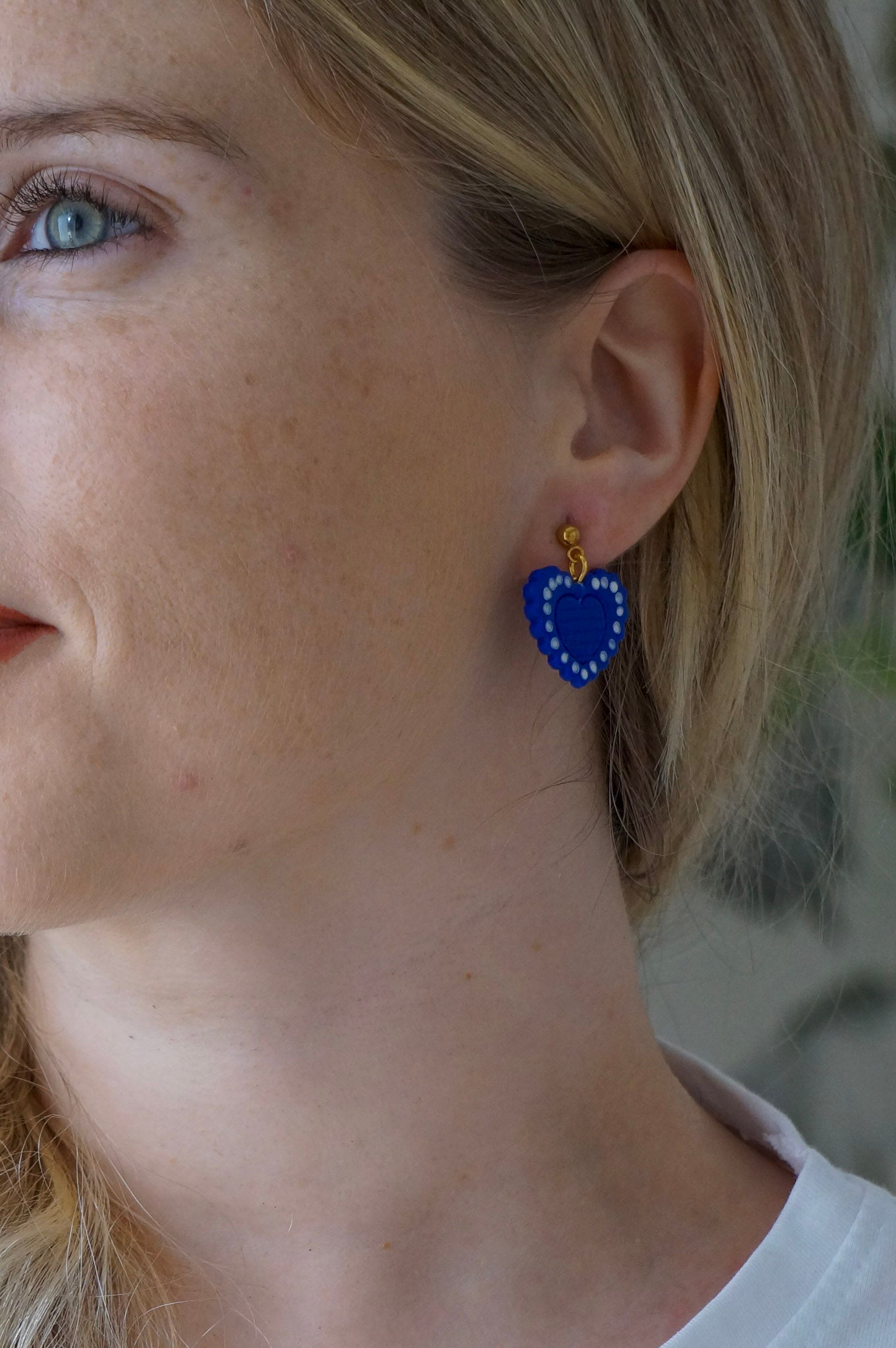 Brincos Coração Bordado de Viana