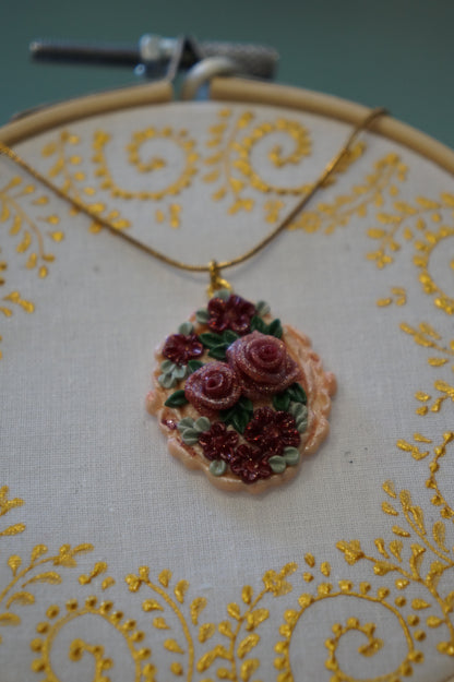 Colar Camafeu Floral